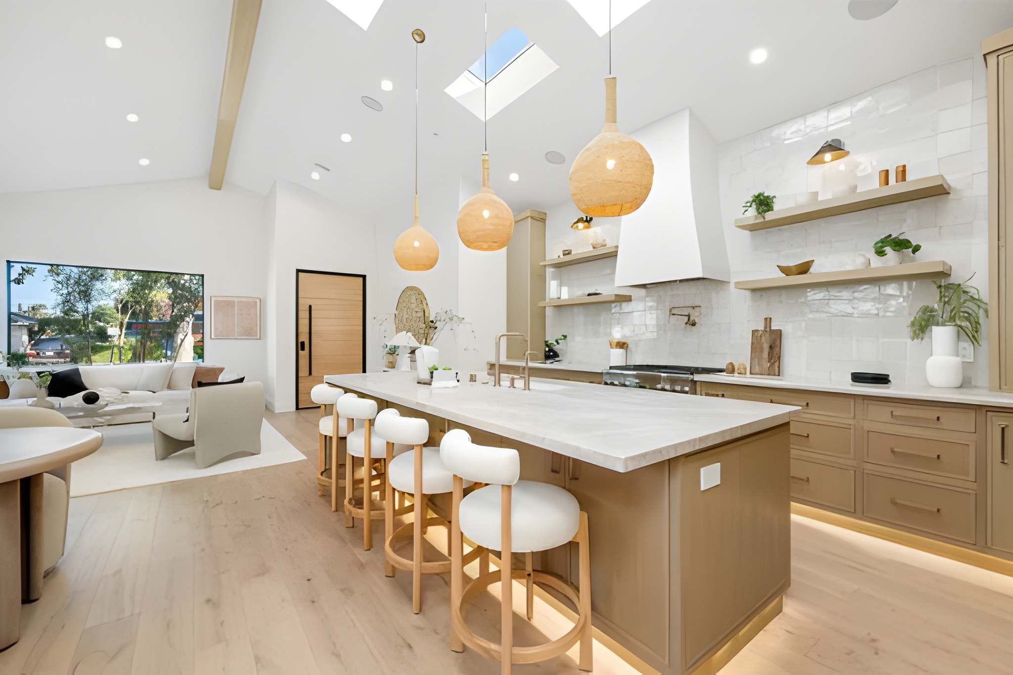 Cleaning tips for a healthy home in Canada