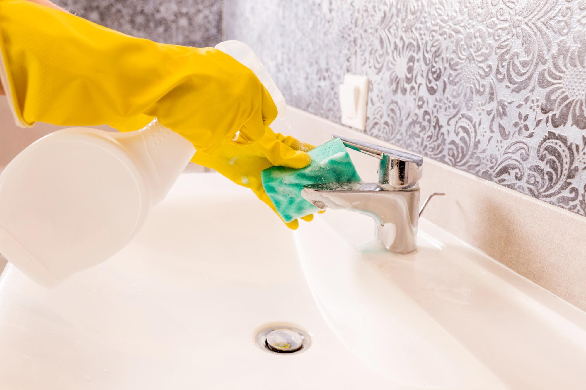 No-More-Chores-Bathroom-Cleaning